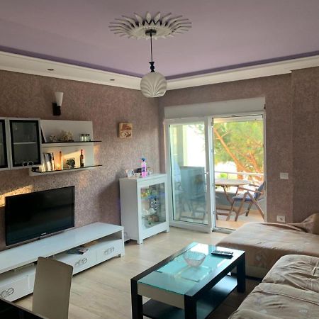 Mia'S Sea View Apartment 格勒姆 外观 照片
