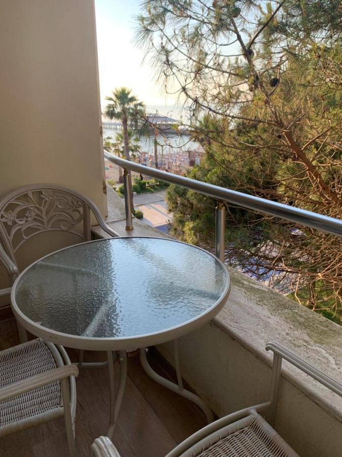 Mia'S Sea View Apartment 格勒姆 外观 照片