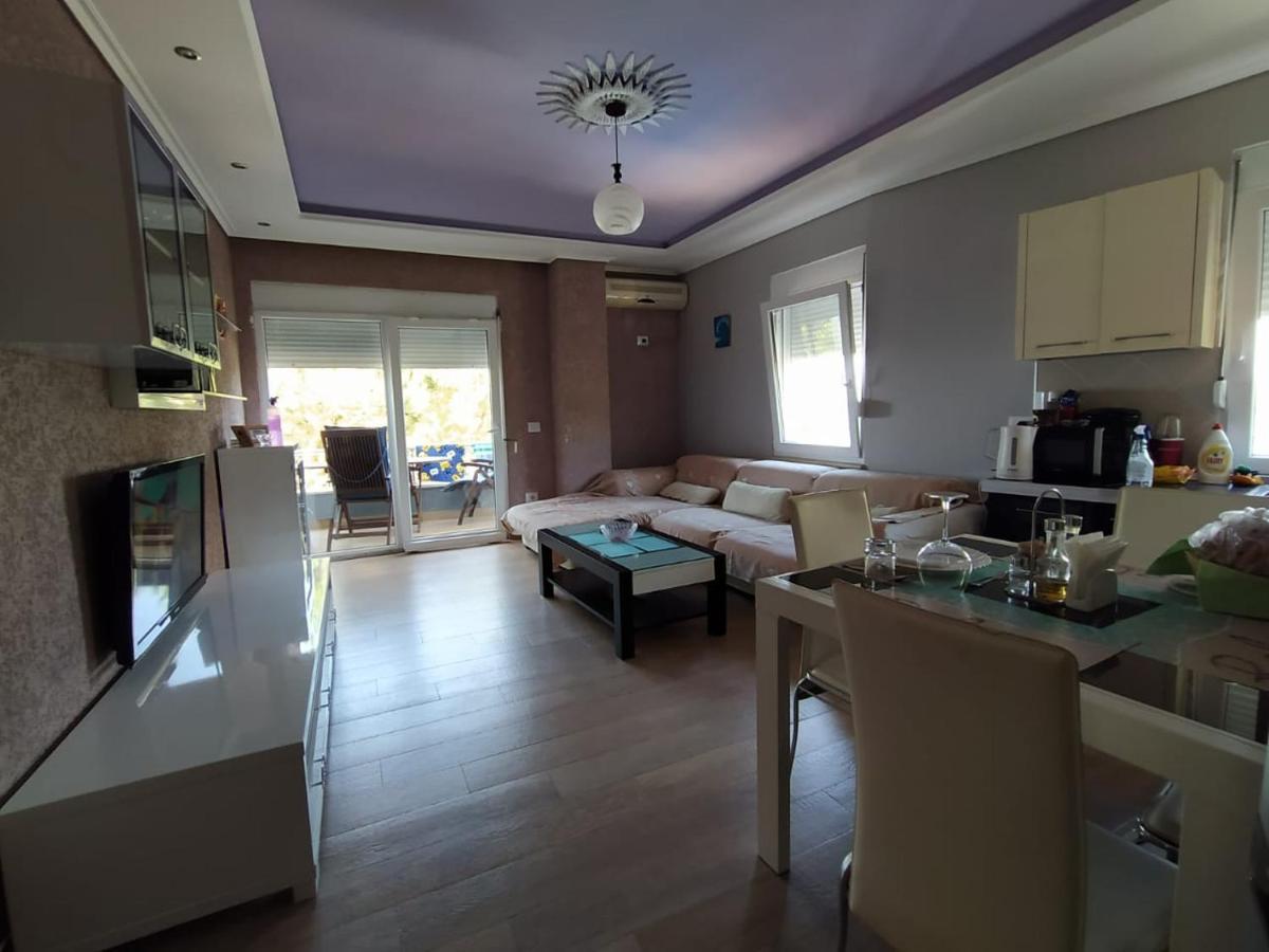 Mia'S Sea View Apartment 格勒姆 外观 照片